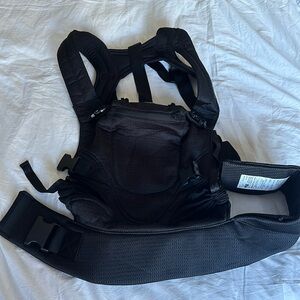 Contours Love 3-1 carrier in black